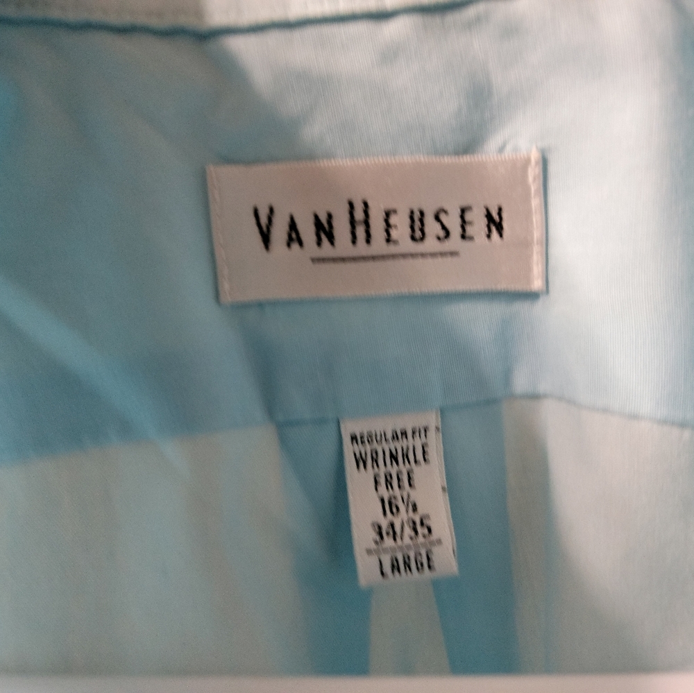 Button up - Picture 4 of 4